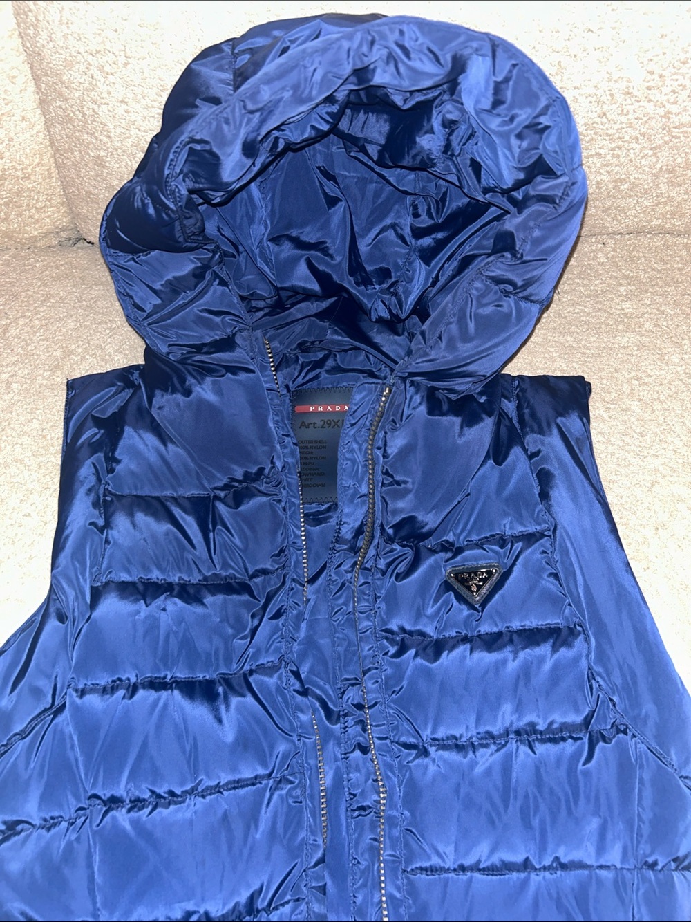 Prada Ederdown long hooded vest!!๐๐ฅณ๐ฅณโโ